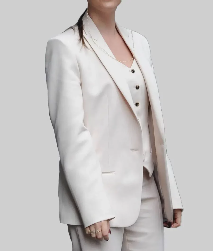 Valentina Ferragni Fashion Week White Blazer-1